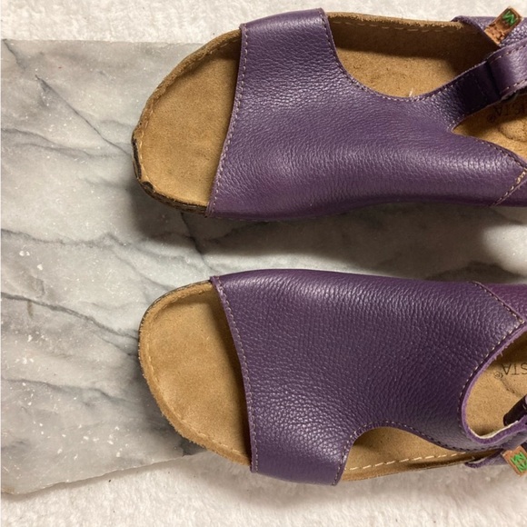 El Naturalista Sandals Size 8.5 Purple Leather Adjustable Strap - Picture 3 of 13